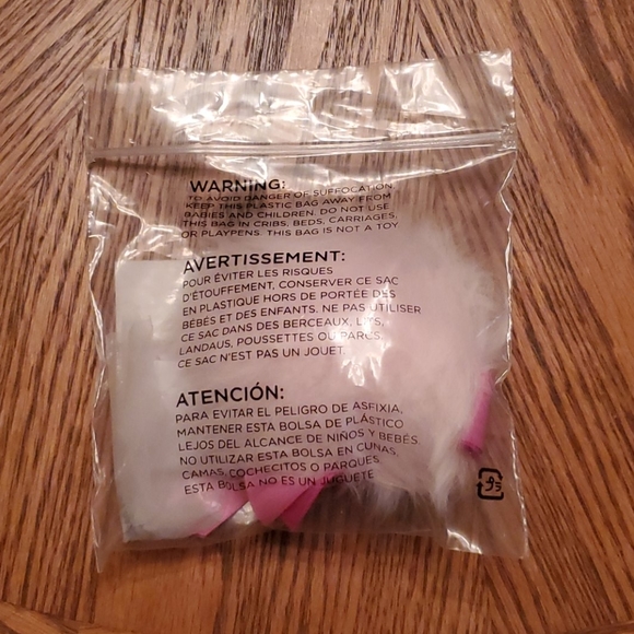 UGG BOW Pom Charm Key Fob GOLD PINK New rare - Picture 4 of 4